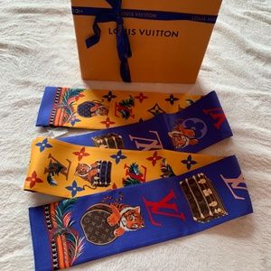 Scarves  Women LOUIS VUITTON Precious Tiger Simply Scarf